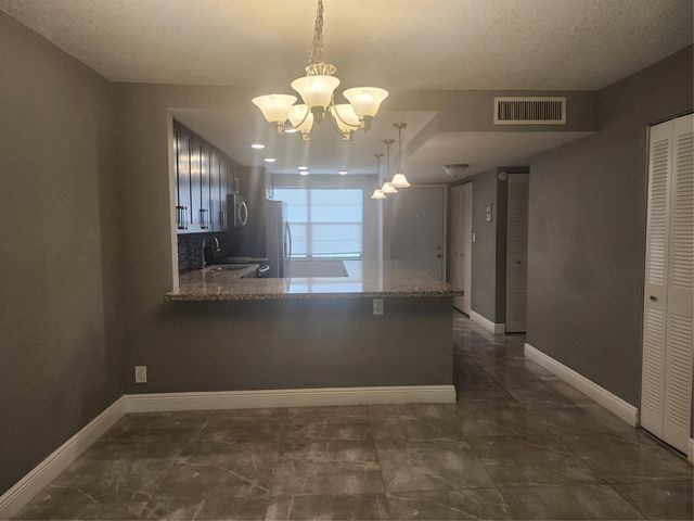 8205 NW 61st Street NW B202, Tamarac, FL 33321