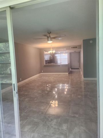 8205 NW 61st Street NW B202, Tamarac, FL 33321