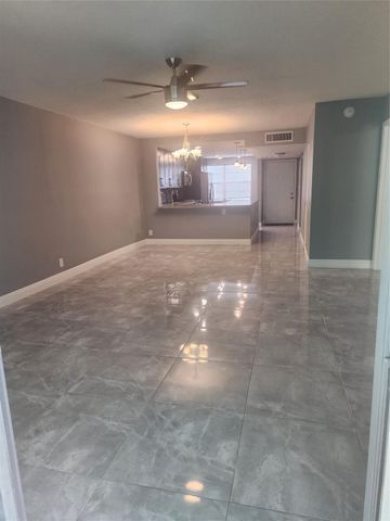 8205 NW 61st Street NW B202, Tamarac, FL 33321