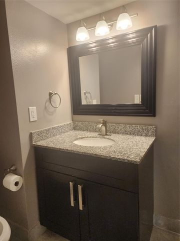 8205 NW 61st Street NW B202, Tamarac, FL 33321