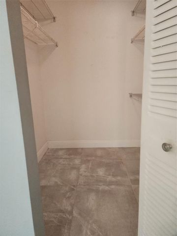 8205 NW 61st Street NW B202, Tamarac, FL 33321