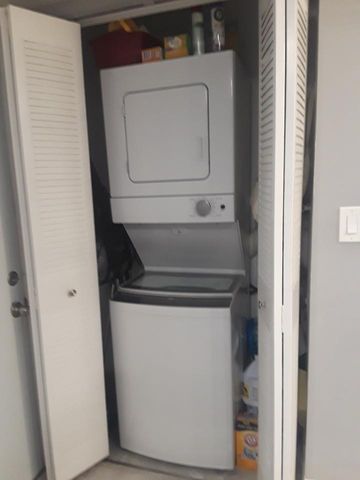 8205 NW 61st Street NW B202, Tamarac, FL 33321