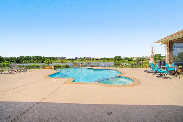 8866 Taylors Court, Montgomery, TX 77316