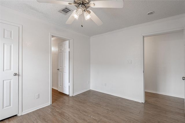 145 Varsity Drive, Huntsville, TX 77340