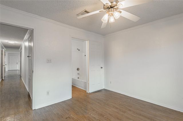 145 Varsity Drive, Huntsville, TX 77340