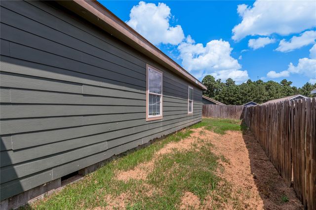 145 Varsity Drive, Huntsville, TX 77340