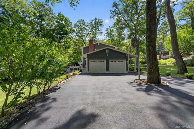 57 Fawn Hill Road, Tuxedo Park, NY 10987