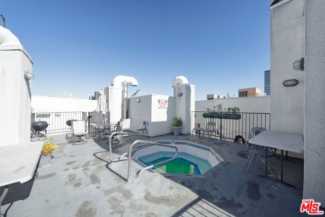 525 S Berendo Street 405, Los Angeles, CA 90020