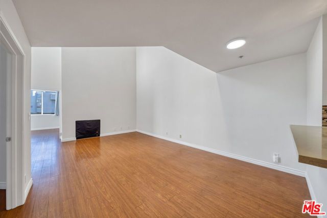 525 S Berendo Street 405, Los Angeles, CA 90020