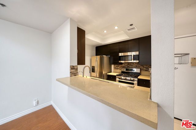 525 S Berendo Street 405, Los Angeles, CA 90020