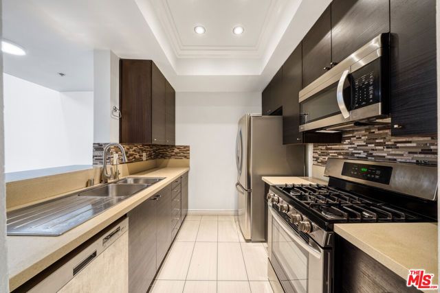 525 S Berendo Street 405, Los Angeles, CA 90020