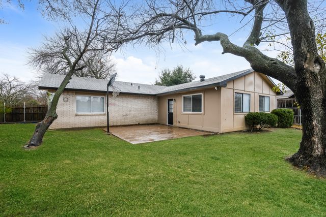 3630 Williamsburg Drive, Garland, TX 75043