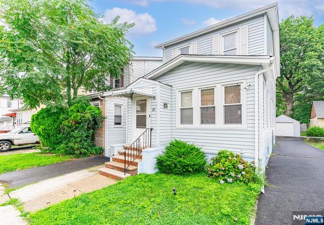 10 Lentz Place, Irvington, NJ 07111