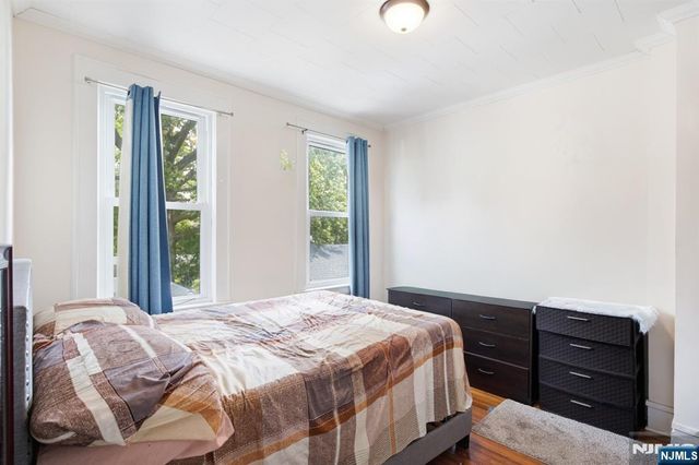 10 Lentz Place, Irvington, NJ 07111