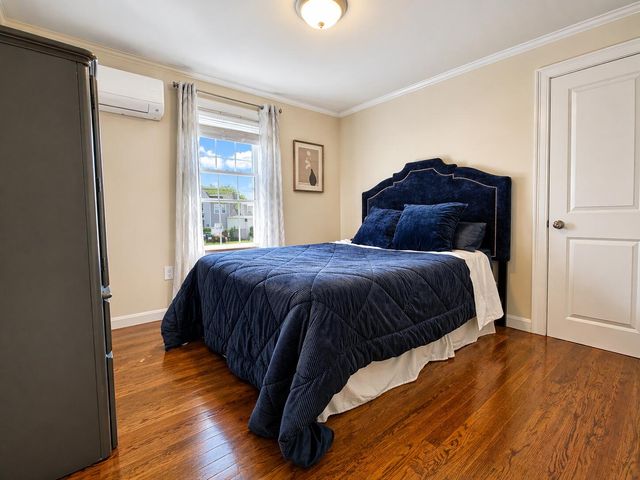 104 Seagate Lane, Hyannis, MA 02601