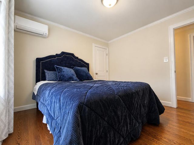 104 Seagate Lane, Hyannis, MA 02601