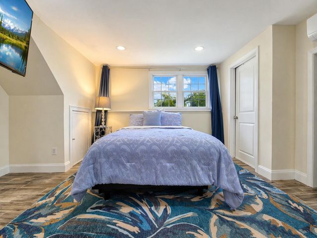 104 Seagate Lane, Hyannis, MA 02601