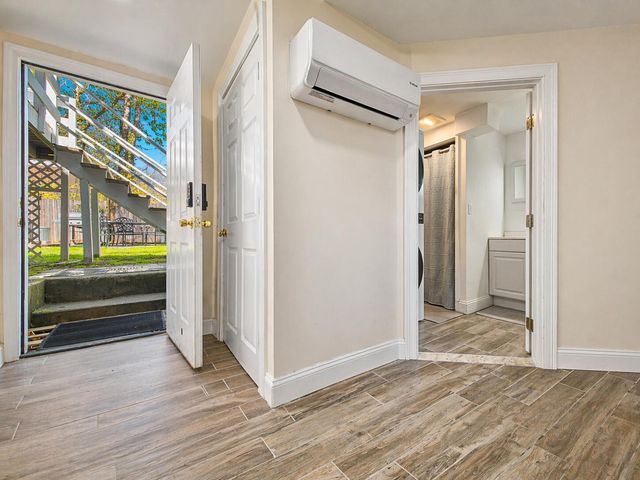 104 Seagate Lane, Hyannis, MA 02601