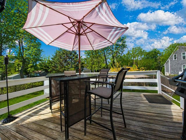 104 Seagate Lane, Hyannis, MA 02601