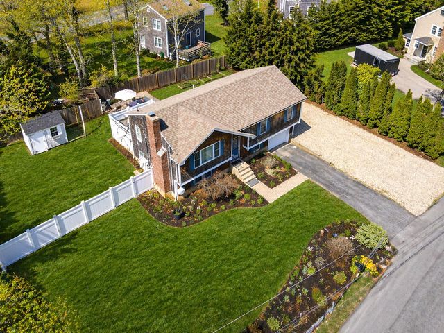 104 Seagate Lane, Hyannis, MA 02601