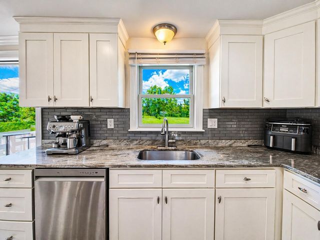 104 Seagate Lane, Hyannis, MA 02601