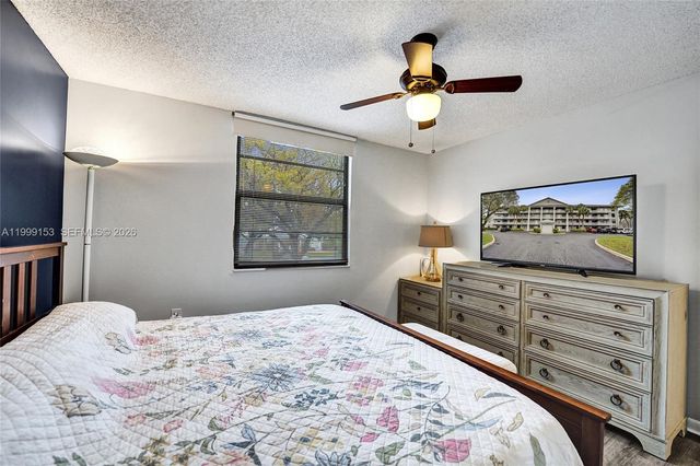 1526 Whitehall Dr 206, Davie, FL 33324