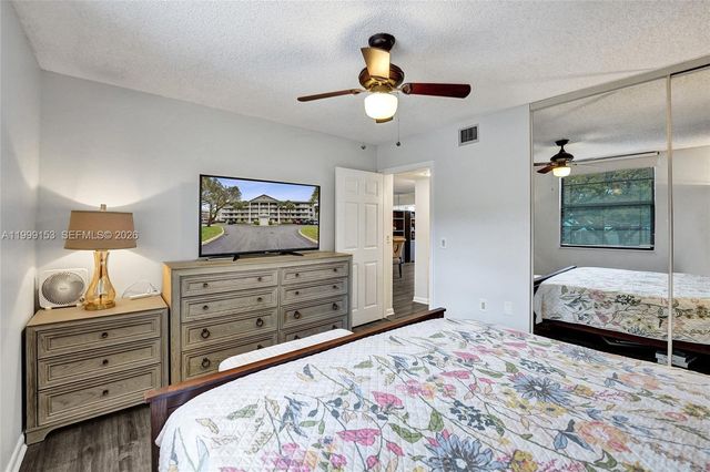 1526 Whitehall Dr 206, Davie, FL 33324