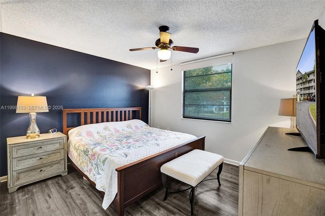 1526 Whitehall Dr 206, Davie, FL 33324