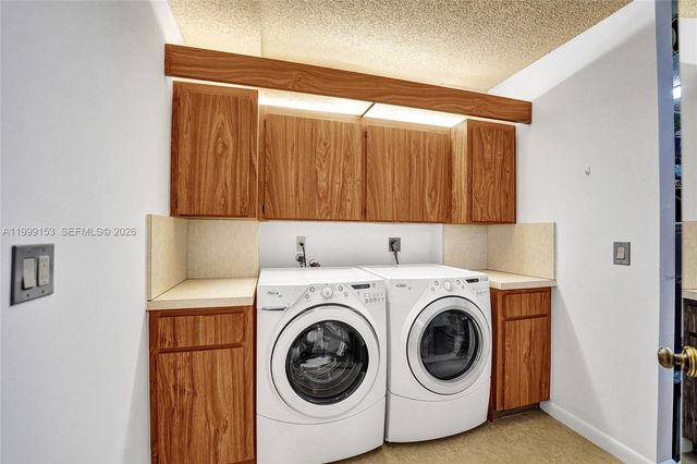 1526 Whitehall Dr 206, Davie, FL 33324