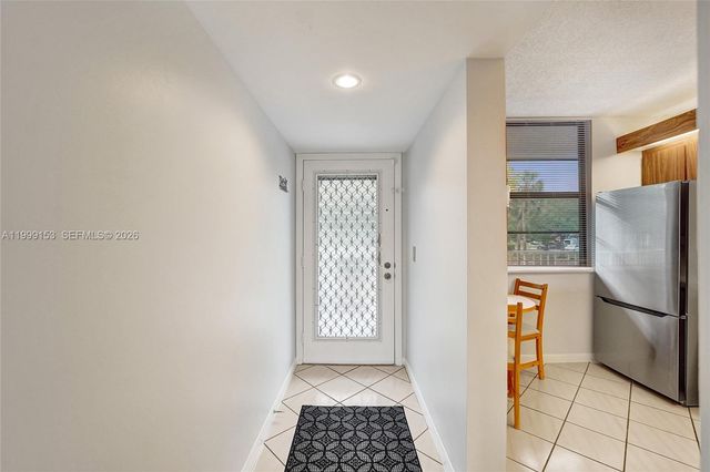 1526 Whitehall Dr 206, Davie, FL 33324