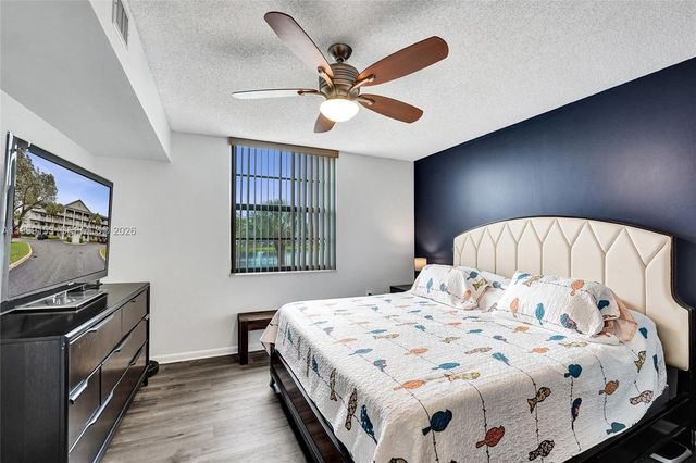 1526 Whitehall Dr 206, Davie, FL 33324