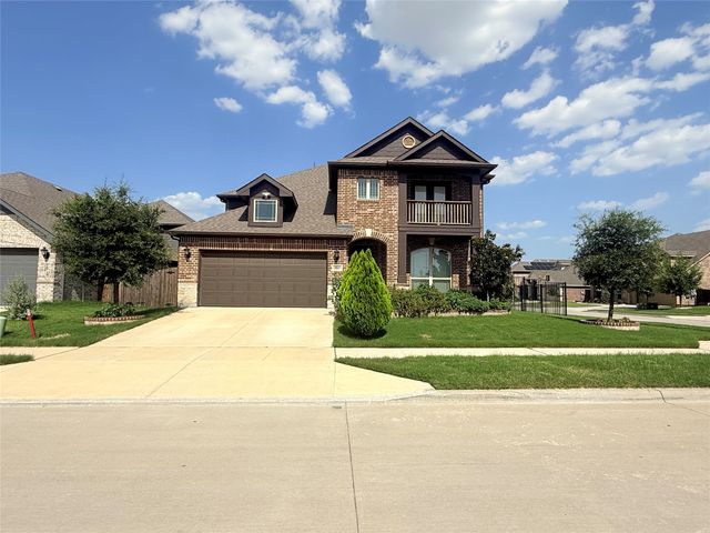 10000 White Pine Drive, Fort Worth, TX 76131