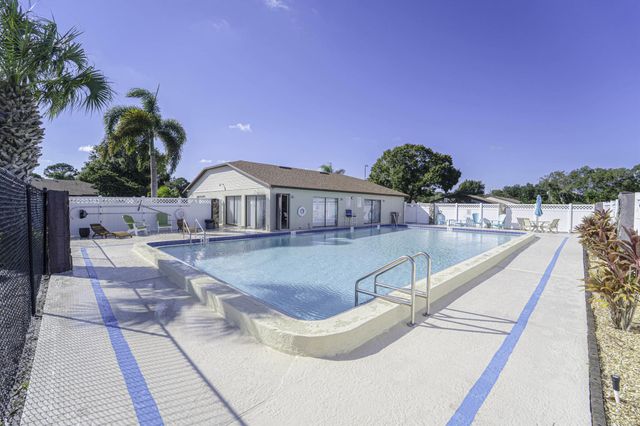 6020 Indrio Road 6, Fort Pierce, FL 34951