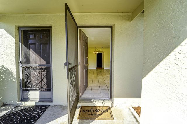 6020 Indrio Road 6, Fort Pierce, FL 34951