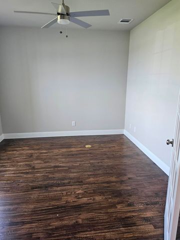2621 Silo Lane, Van Alstyne, TX 75495