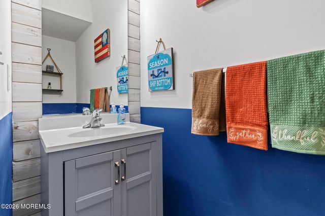 330 Hawthorne Lane, Barnegat, NJ 08005