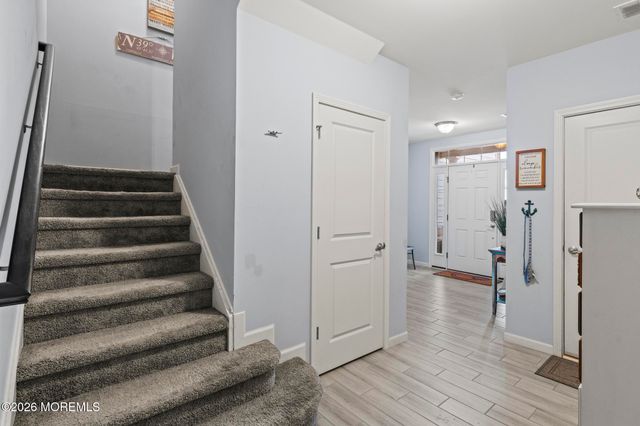 330 Hawthorne Lane, Barnegat, NJ 08005