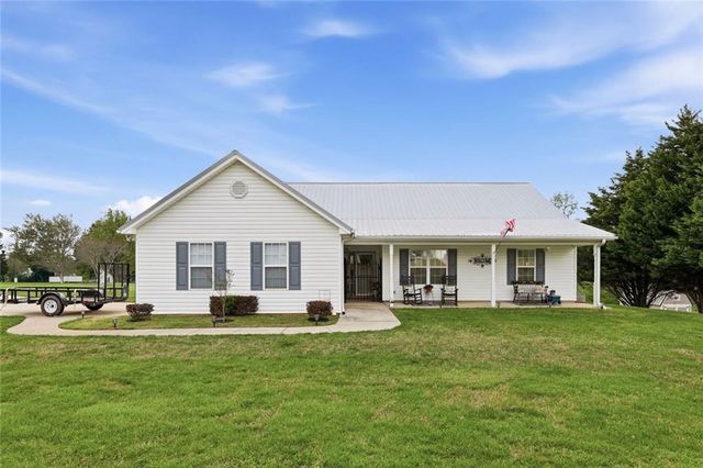 190 Bridgewater Drive, Mount Airy, GA 30563