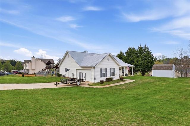 190 Bridgewater Drive, Mount Airy, GA 30563