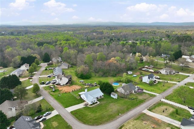 190 Bridgewater Drive, Mount Airy, GA 30563