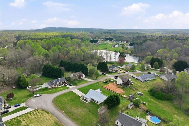 190 Bridgewater Drive, Mount Airy, GA 30563