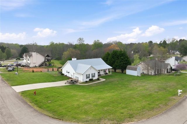 190 Bridgewater Drive, Mount Airy, GA 30563