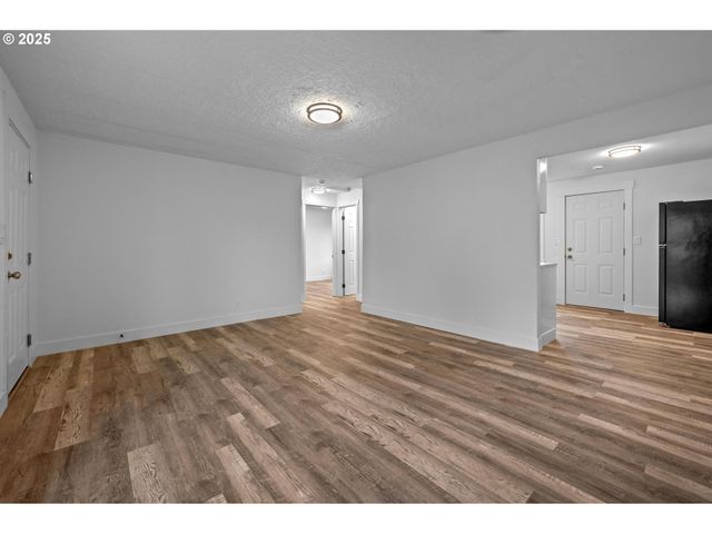 -1 Ne 111TH Ave, Portland, OR 97220