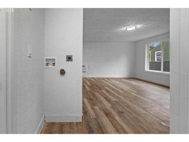 -1 Ne 111TH Ave, Portland, OR 97220