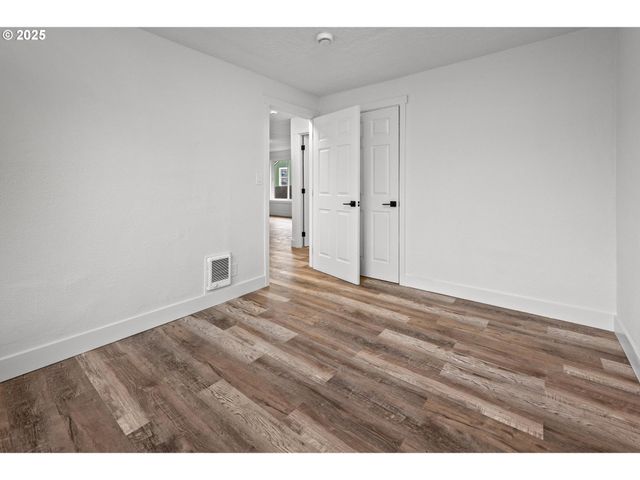 -1 Ne 111TH Ave, Portland, OR 97220