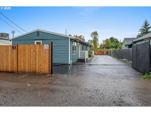 -1 Ne 111TH Ave, Portland, OR 97220