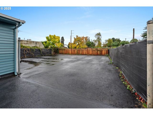 -1 Ne 111TH Ave, Portland, OR 97220