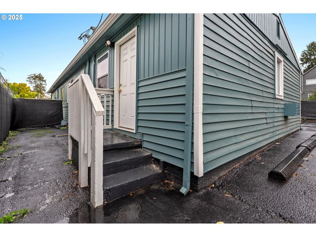 -1 Ne 111TH Ave, Portland, OR 97220