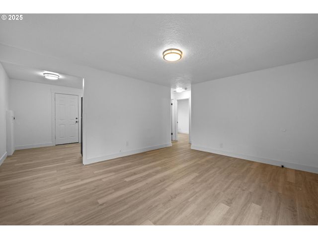 -1 Ne 111TH Ave, Portland, OR 97220