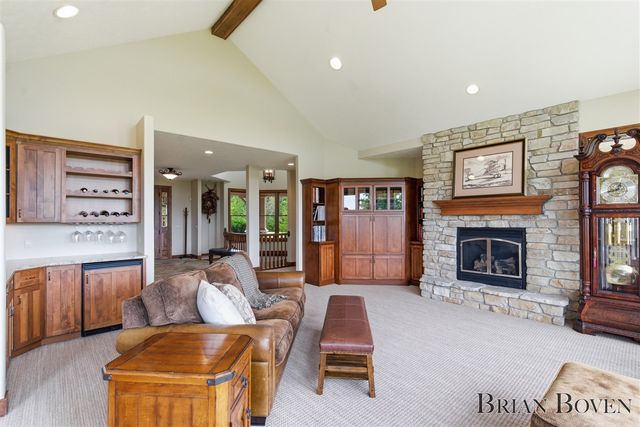 1740 7 Mile Road, Comstock Park, MI 49321